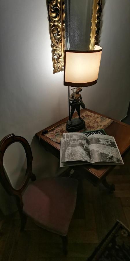 Charming Apartment In A 19Th Century Villa Trieste Exteriör bild